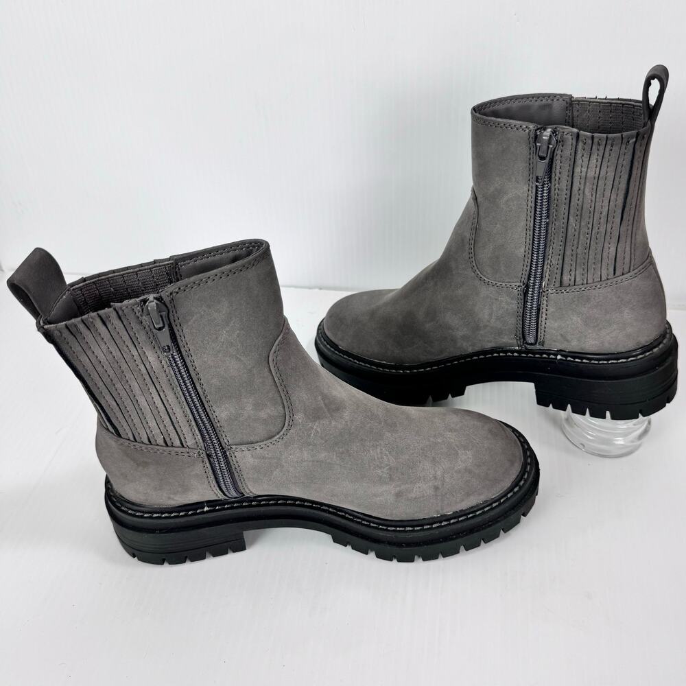 Chunky Lug Sole Chelsea Ankle Boots Side Zip Gray Faux Suede Womens 6 - Picture 2 of 12